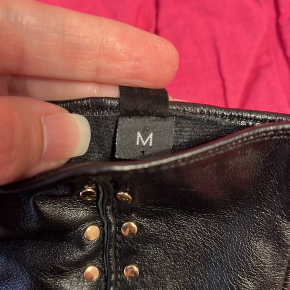 Michael Kors Leather Tech Gloves - Picture 5 of 5